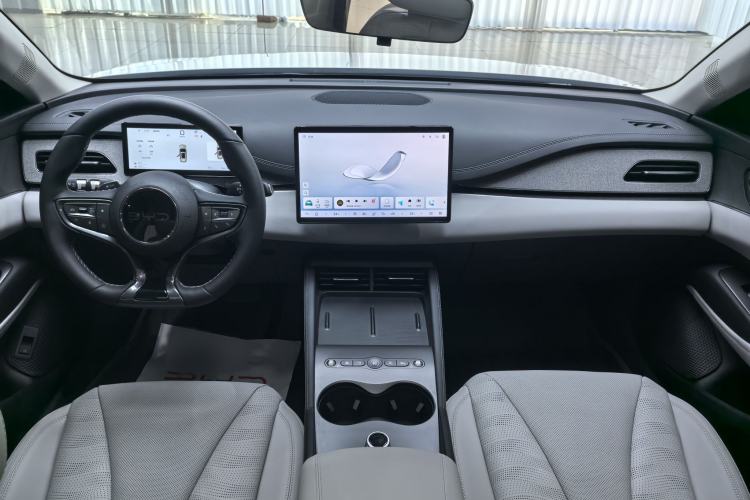 Used BYD Seal 06 DM-i Touring 2025 Model DM-i 150KM Deluxe Interior 3