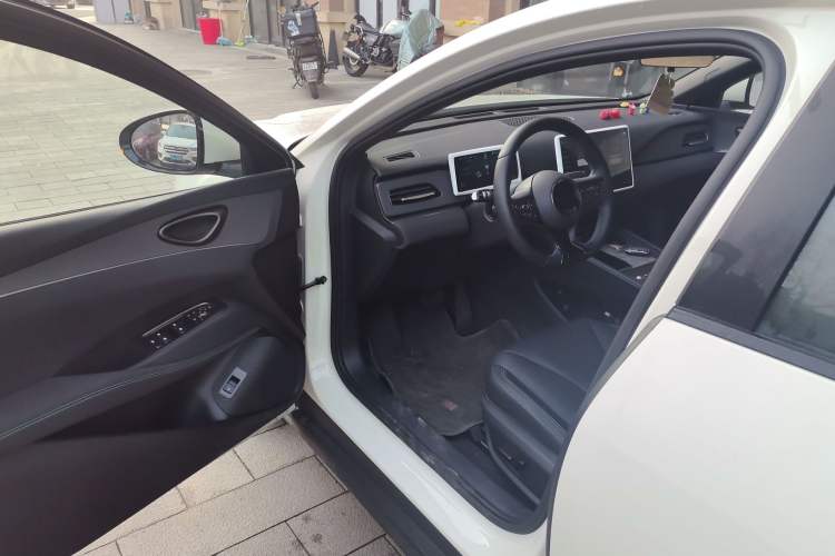 Used BYD Seal 06 DM-i Touring 2025 DM-i 80KM Prestigious Edition Interior 3