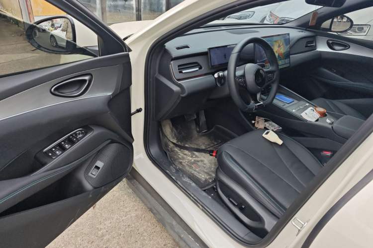 Used BYD Seal 06 DM-i Touring 2025 DM-i Touring High-End Model Interior 3