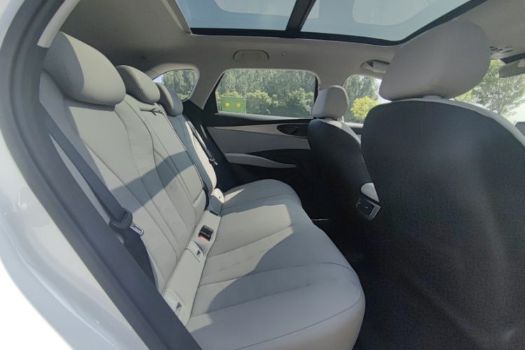 Used BYD Seal 06 DM-i Touring 2025 DM-i Touring High-End Model Interior 4