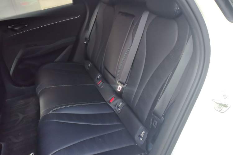 Used BYD Seal 06 DM-i Touring 2025 DM-i 80KM Prestigious Edition Interior 4