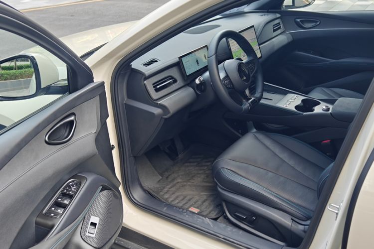 Used BYD Seal 06 DM-i Touring 2025 Model DM-i 150KM Deluxe Interior 4