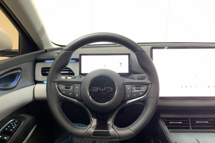 Used BYD Seal 06 DM-i Touring 2025 DM-i Touring High-End Model Interior 7