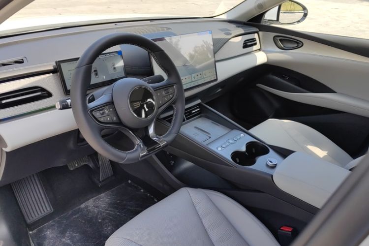 Used BYD Seal 06 DM-i Touring 2025 DM-i Touring High-End Model Interior 8