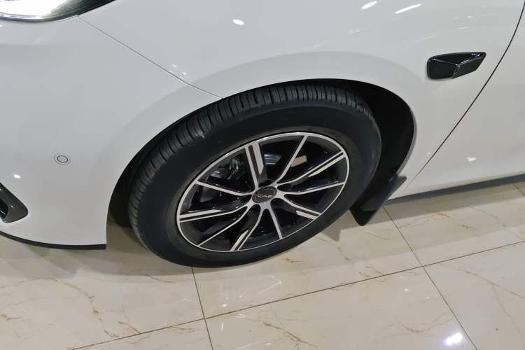 Used BYD Seal 06 DM-i Touring 2025 DM-i 80KM Prestigious Edition Left Front Wheel Hub
