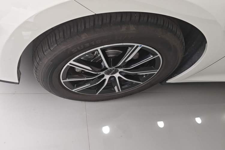 Used BYD Seal 06 DM-i Touring 2025 DM-i 80KM Prestigious Edition Left Front Wheel Hub
