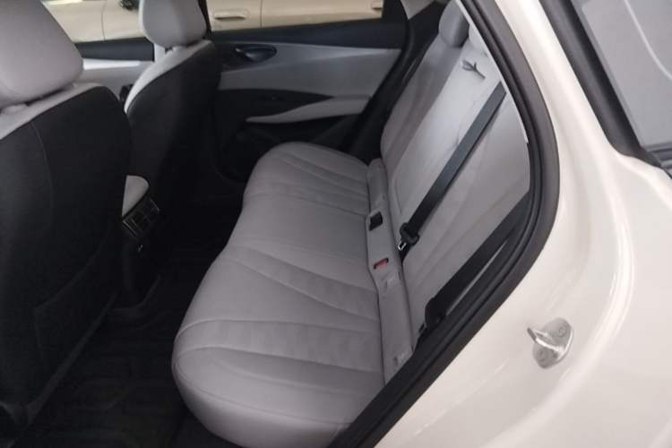 Used BYD Seal 06 DM-i Touring 2025 DM-i Touring High-End Model Left Rear Seat