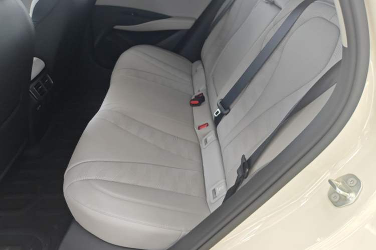 Used BYD Seal 06 DM-i Touring 2025 DM-i Touring High-End Model Left Rear Seat