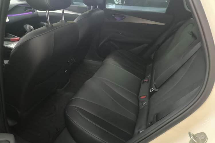 Used BYD Seal 06 DM-i Touring 2025 DM-i Touring High-End Model Left Rear Seat