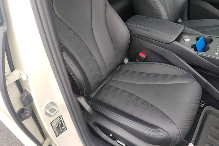 Used BYD Seal 06 DM-i Touring 2025 DM-i Touring High-End Model Right Front Seat
