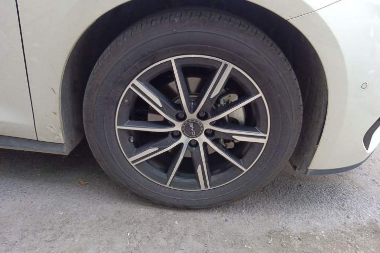 Used BYD Seal 06 DM-i Touring 2025 DM-i 80KM Prestigious Edition Right Front Wheel Hub