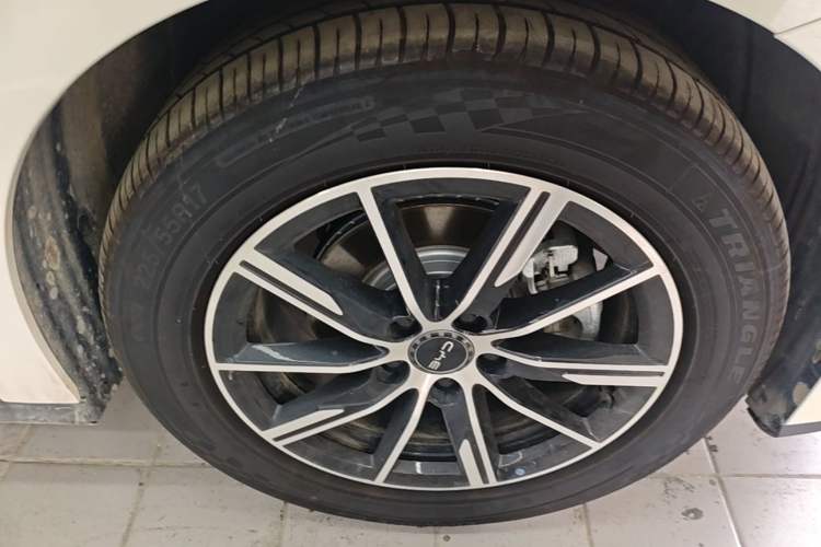 Used BYD Seal 06 DM-i Touring 2025 Model DM-i 150KM Deluxe Right Front Wheel Hub
