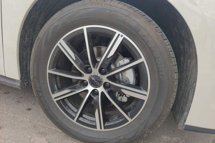 Used BYD Seal 06 DM-i Touring 2025 DM-i 80KM Prestigious Edition Right Front Wheel Hub