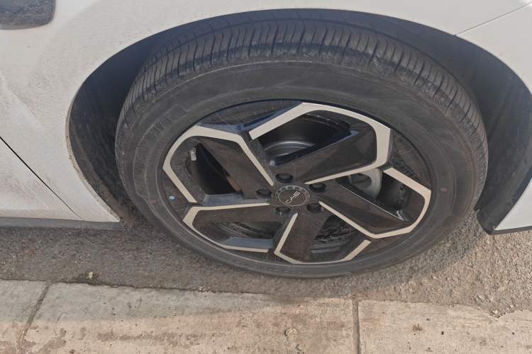 Used BYD Seal 06 DM-i Touring 2025 DM-i Touring High-End Model Right Front Wheel Hub