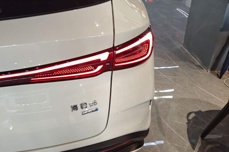 Used BYD Seal 06 DM-i Touring 2025 DM-i Touring High-End Model Right Rear Taillight