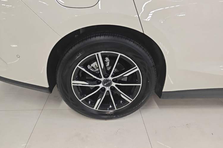 Used BYD Seal 06 DM-i Touring 2025 DM-i 80KM Prestigious Edition Right Rear Wheel Hub