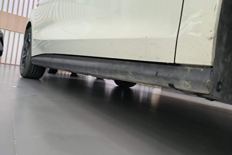 Used BYD Seal 06 DM-i Touring 2025 DM-i Touring High-End Model Right Side Sill