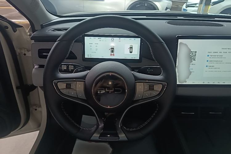 Used BYD Seal 06 DM-i Touring 2025 Model DM-i 150KM Deluxe Steering Wheel