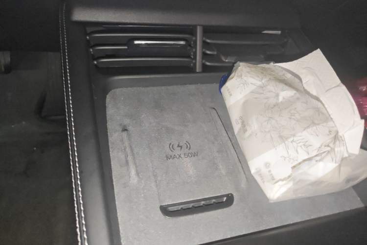 Used BYD Seal 06 DM-i Touring 2025 DM-i Touring High-End Model Audio And AC Panel