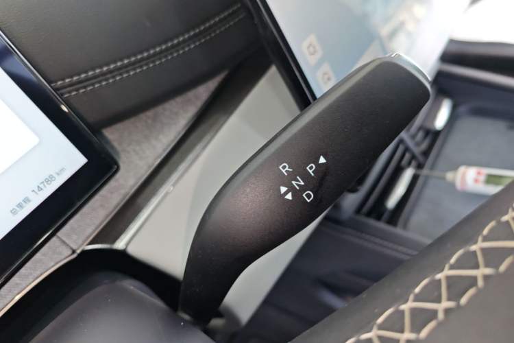 Used BYD Seal 06 DM-i Touring 2025 DM-i Touring High-End Model Gear Lever