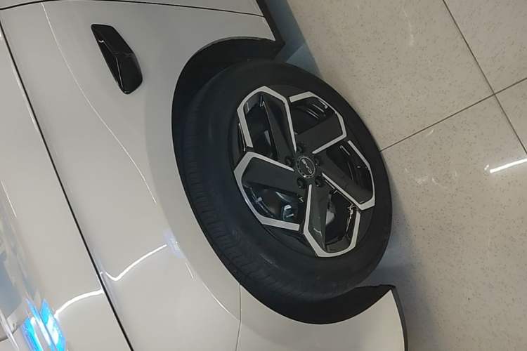 Used BYD Seal 06 DM-i Touring 2025 DM-i Touring High-End Model Left Front Wheel Hub
