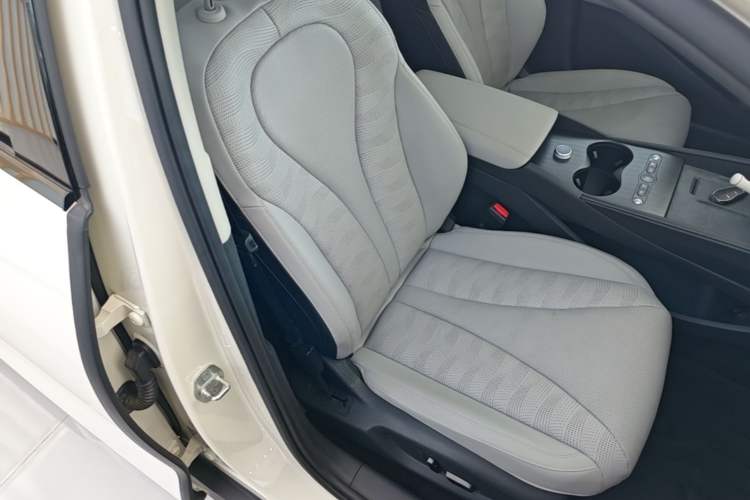 Used BYD Seal 06 DM-i Touring 2025 DM-i Touring High-End Model Right Front Seat