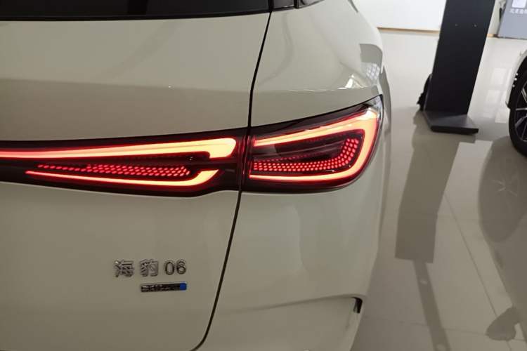Used BYD Seal 06 DM-i Touring 2025 DM-i Touring High-End Model Right Rear Taillight