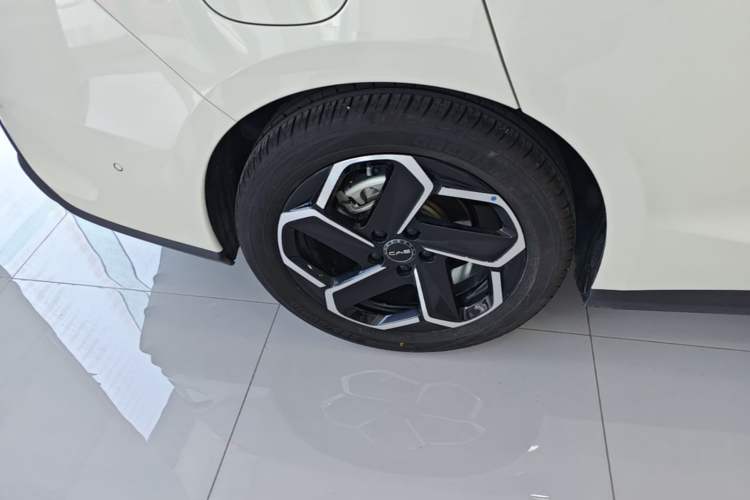 Used BYD Seal 06 DM-i Touring 2025 DM-i Touring High-End Model Right Rear Wheel Hub