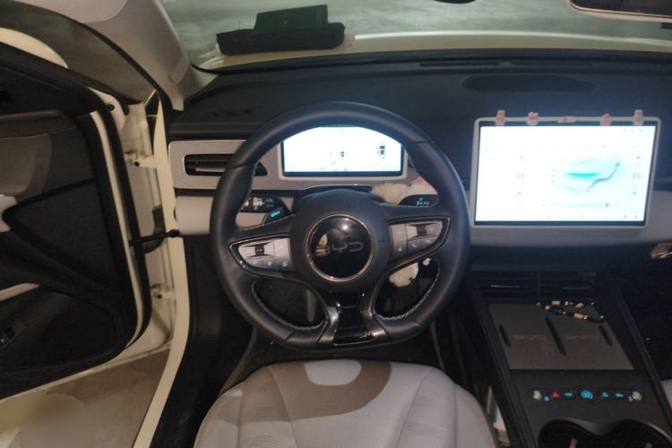 Used BYD Seal 06 DM-i Touring 2025 Model DM-i 150KM Deluxe Steering Wheel