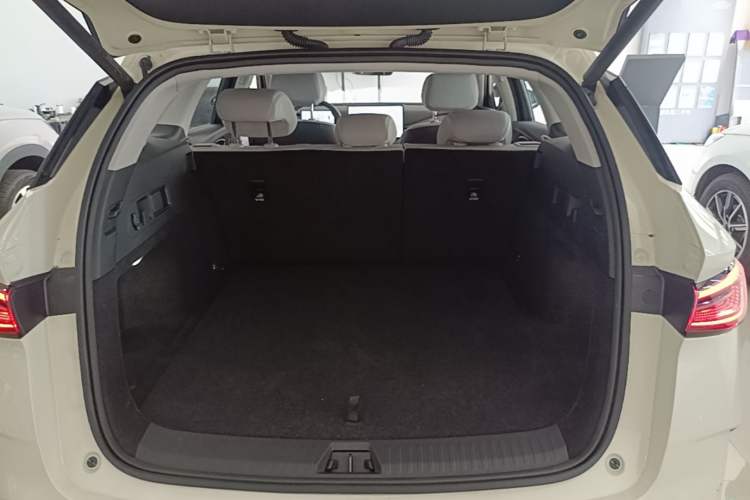 Used BYD Seal 06 DM-i Touring 2025 DM-i Touring High-End Model Trunk