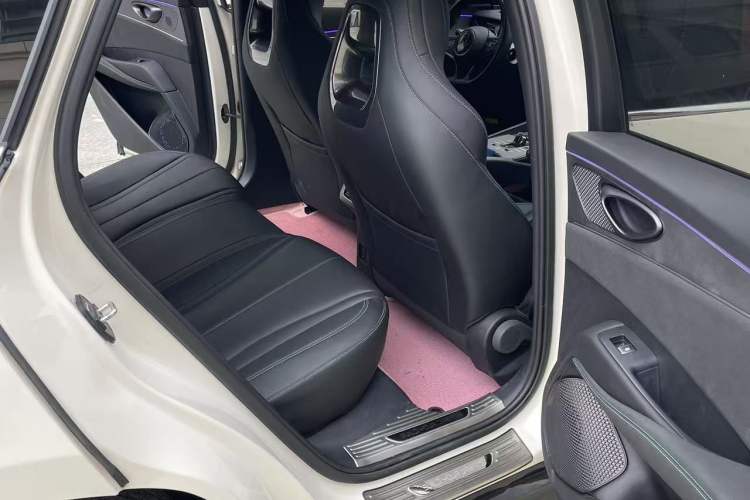 Used BYD Seal 06 New Energy 2024 DM-i 120KM Prestige Model Headliner