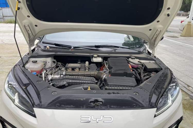 Used BYD Seal 06 New Energy 2024 DM-i 120KM Prestige Model Interior 6