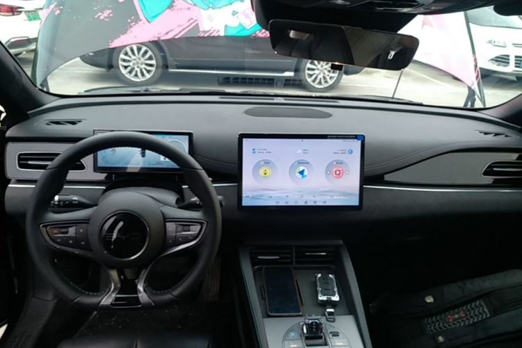 Used BYD Seal 06 New Energy 2024 DM-i 120KM Luxury Model Center Console