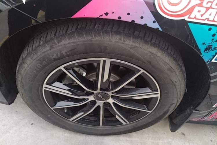 Used BYD Seal 06 New Energy 2024 DM-i 120KM Luxury Model Left Front Wheel Hub