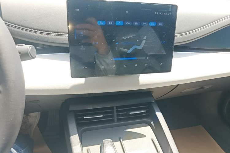 Used BYD Seal 06 New Energy 2024 DM-i 80KM Luxury Model Audio And AC Panel