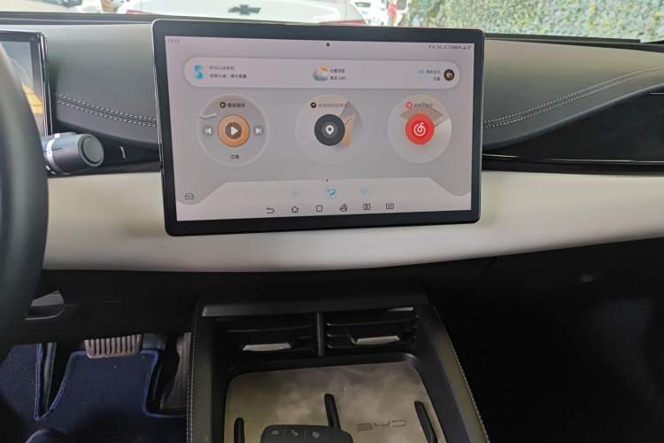 Used BYD Seal 06 New Energy 2024 DM-i 80KM Luxury Model Audio And AC Panel