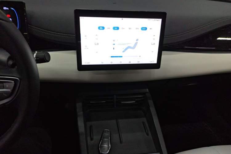 Used BYD Seal 06 New Energy 2024 DM-i 80KM Luxury Model Audio And AC Panel