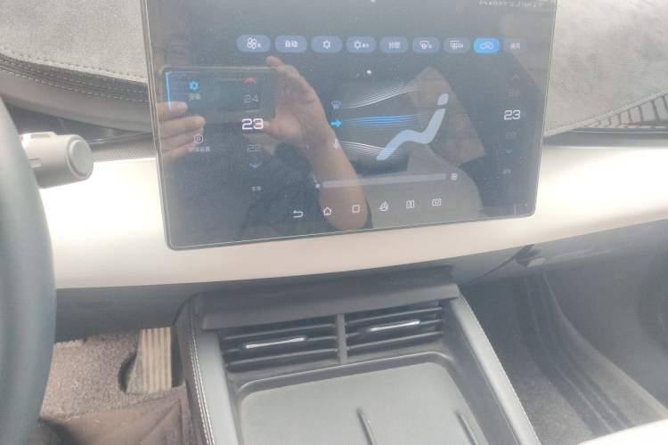 Used BYD Seal 06 New Energy 2024 DM-i 120KM Prestige Model Audio And AC Panel