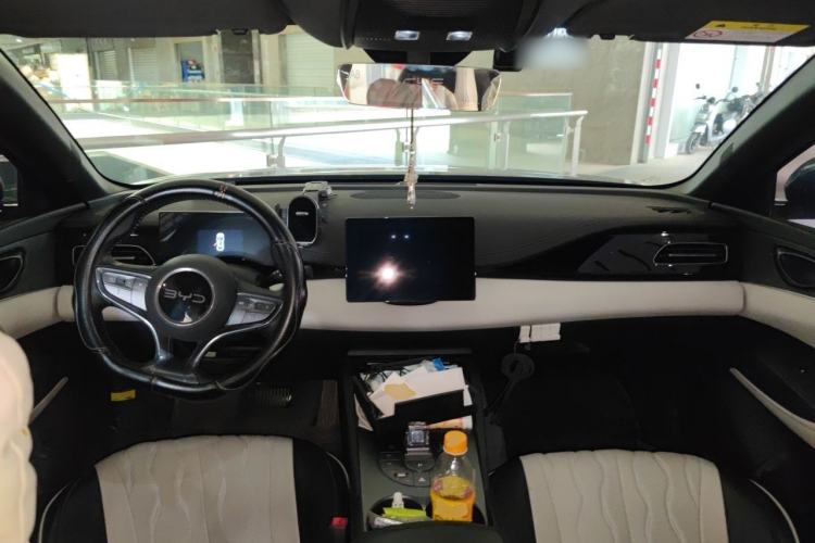 Used BYD Seal 06 New Energy 2024 DM-i 80KM Luxury Model Center Console