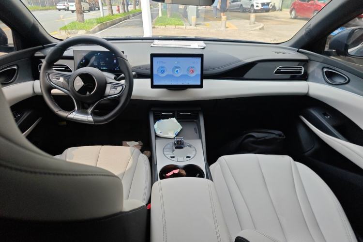Used BYD Seal 06 New Energy 2024 DM-i 80KM Luxury Model Center Console