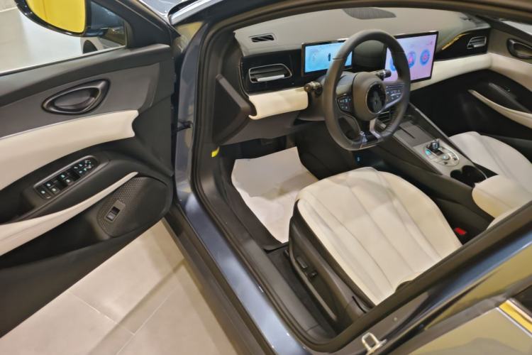 Used BYD Seal 06 New Energy 2024 DM-i 80KM Prestige Model Driver Seat
