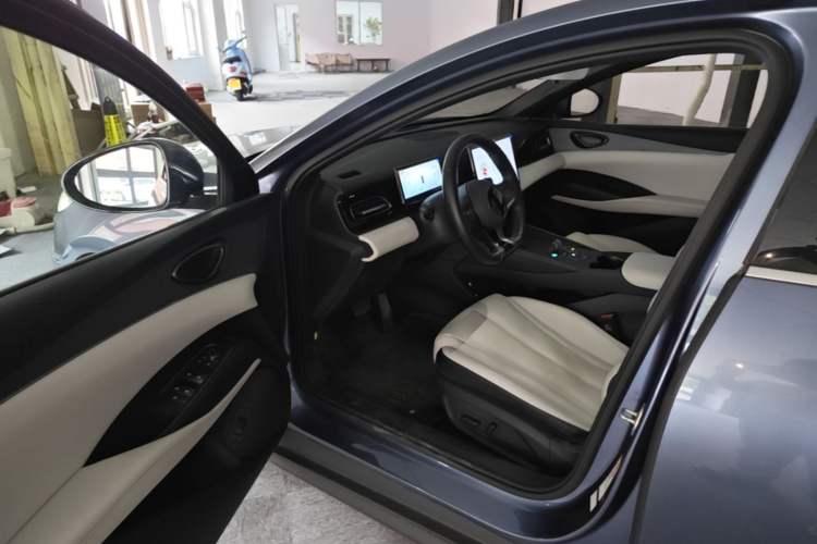 Used BYD Seal 06 New Energy 2024 DM-i 80KM Prestige Model Driver Seat
