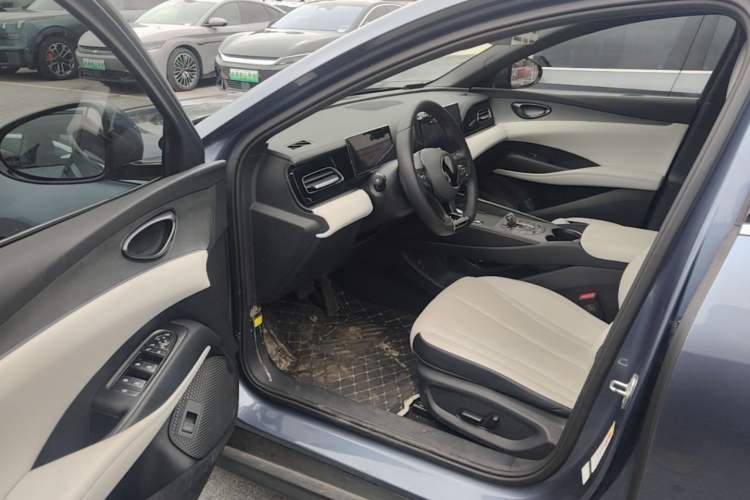 Used BYD Seal 06 New Energy 2024 DM-i 120KM Luxury Model Driver Seat