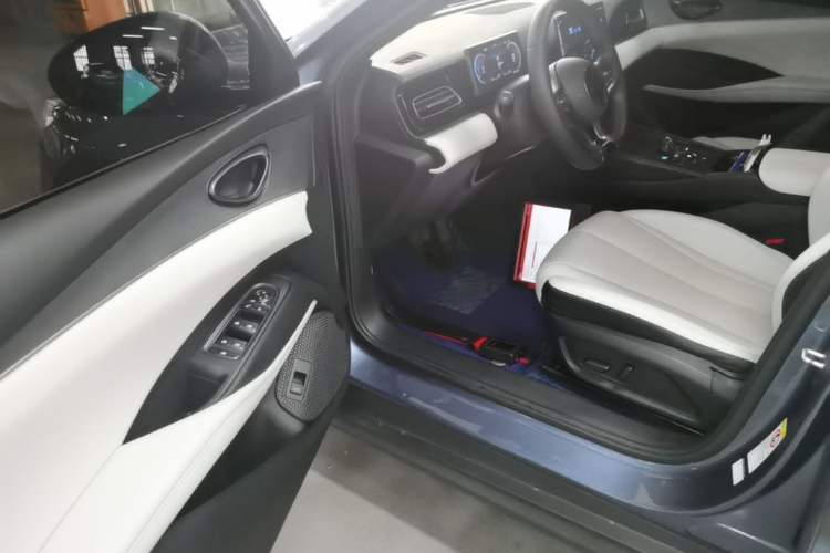 Used BYD Seal 06 New Energy 2024 DM-i 120KM Prestige Model Driver Seat