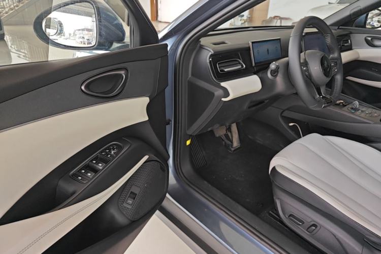 Used BYD Seal 06 New Energy 2024 DM-i 80KM Prestige Model Driver Seat