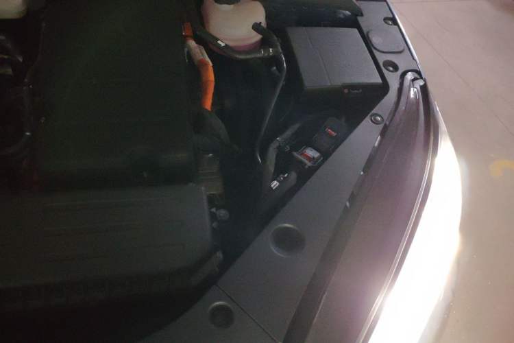 Used BYD Seal 06 New Energy 2024 DM-i 120KM Flagship Model Engine Bay Left