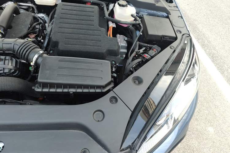 Used BYD Seal 06 New Energy 2024 DM-i 80KM Prestige Model Engine Bay Left