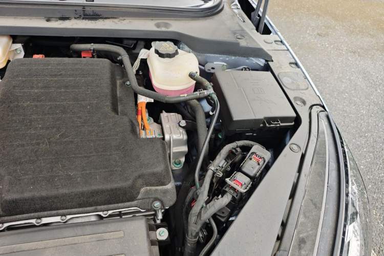 Used BYD Seal 06 New Energy 2024 DM-i 80KM Luxury Model Engine Bay Left