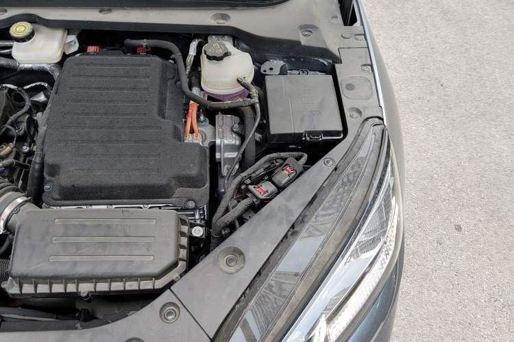 Used BYD Seal 06 New Energy 2024 DM-i 80KM Luxury Model Engine Bay Left