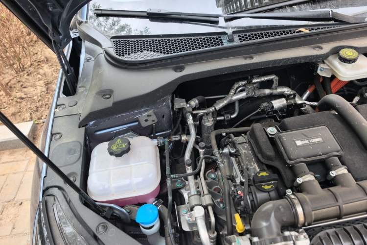 Used BYD Seal 06 New Energy 2024 DM-i 120KM Flagship Model Engine Bay Right